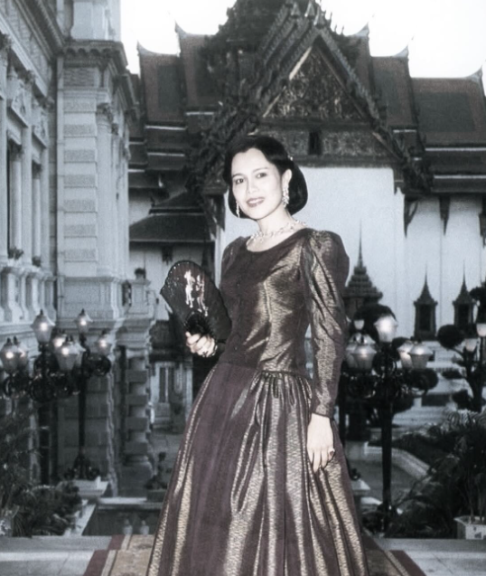 สมเด็จพระพันปี111